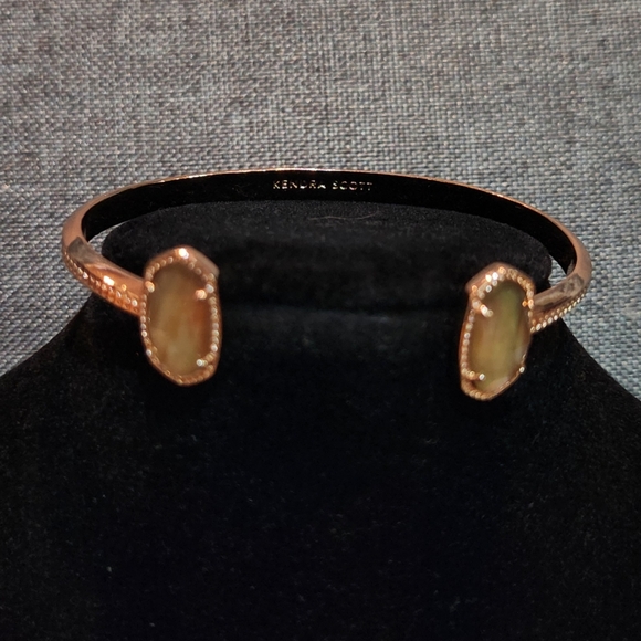 Sold..Kendra Scott Rose gold bracelet NWOT - Picture 3 of 5